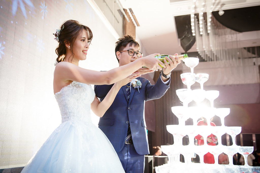 [婚禮攝影]治群思嘉 文定午宴@新莊典華-最專業的團隊完成每場完美婚禮紀錄，拍的不只好更要快! #台北婚攝