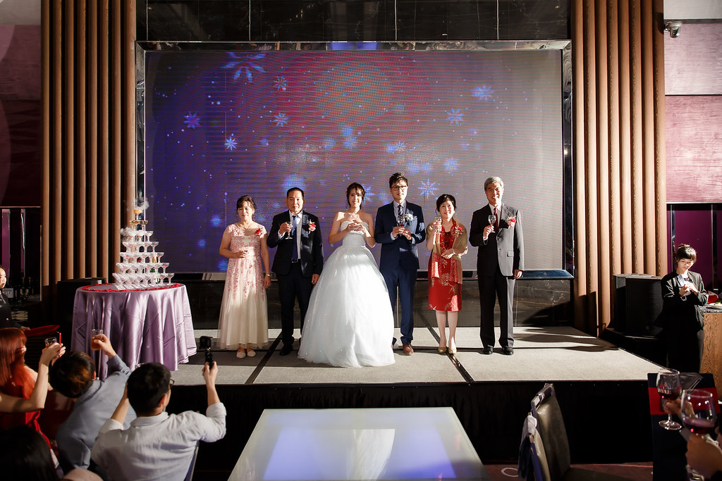 [婚禮攝影]治群思嘉 文定午宴@新莊典華-最專業的團隊完成每場完美婚禮紀錄，拍的不只好更要快! #即拍即印
