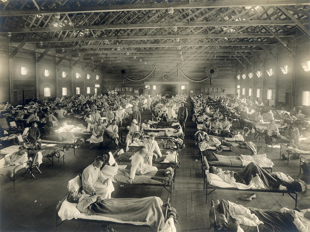 1918年，西班牙流感期間的美國堪薩斯州的陸軍營地病房。（圖片來源：維基百科）