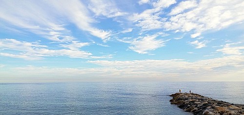 phone smartphone móvil mobile cielo clouds costatropical costagranada nubes sky mar mediterráneo azul espigón landscape seascape bq aquaris