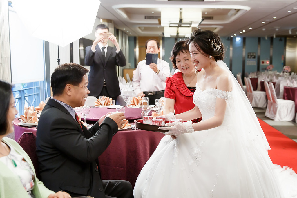 [婚禮攝影]明杰佳容 文定迎娶午宴@士林台南海鮮會館-最專業的團隊完成每場完美婚禮紀錄，拍的不只好更要快! #婚禮拍立得