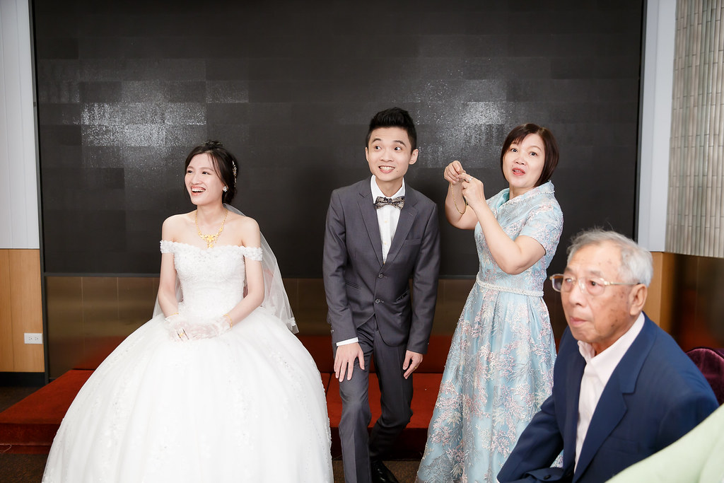 [婚禮攝影]明杰佳容 文定迎娶午宴@士林台南海鮮會館-最專業的團隊完成每場完美婚禮紀錄，拍的不只好更要快! #婚禮攝影