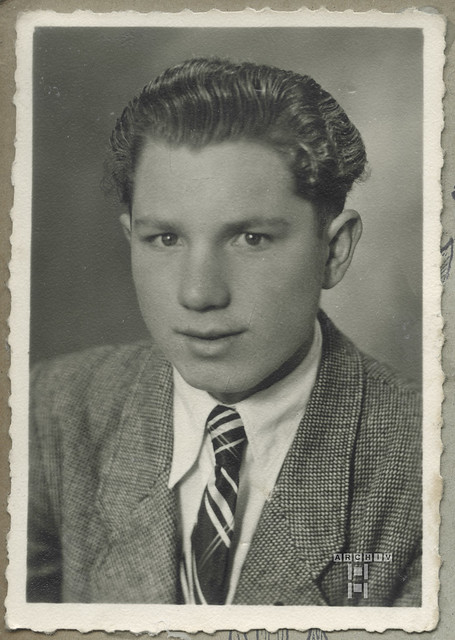 ArchivTappenW1 Porträt, Junger Mann, 1930-1940er