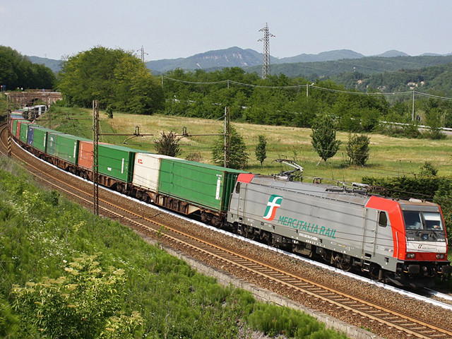 treni merci lunghi fino a 500 metri