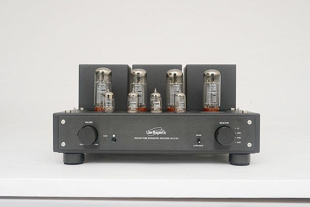 Line Magnetic LM-211IA Tube Amplifier