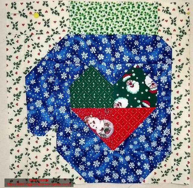 Mitten Block - Vintage Christmas Quilt
