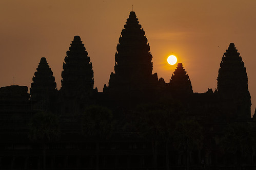 angkor wat sunrise cambodia nikon nikond850 d850 joaofigueiredo joaoeduardofigueiredo joão joao eduardo figueiredo siem reap siemreap hindu temple buddhist khmer architecture temples angkorwat