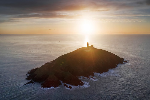 ballycotton lighthouse island cork ireland irishlights sunrise sun dawn