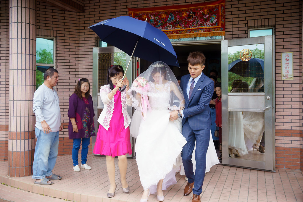 [婚禮攝影]重舟怡螢 迎娶晚宴@宜蘭員山山頂會館-最專業的團隊完成每場完美婚禮紀錄，拍的不只好更要快! #婚攝