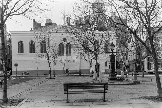 Queen Square, Bloomsbury, Camden 86-12a-26_2400