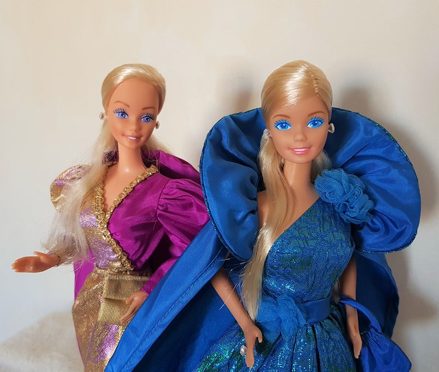 Superstar Barbie in Oscar de la Renta outfit