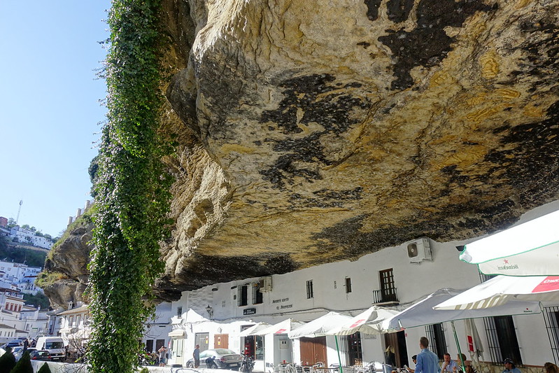 Setenil de las Bodegas (Cádiz) y sus sorprendentes calles cueva. - Recorriendo Andalucía. (45)