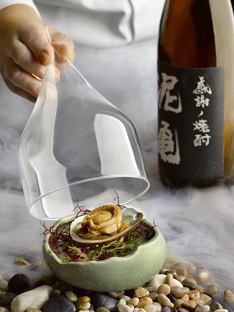 Orchard Hotel Singapore - Hua Ting Restaurant - Chilled Marinated 16-Head South African Abalone, Japanese Sake