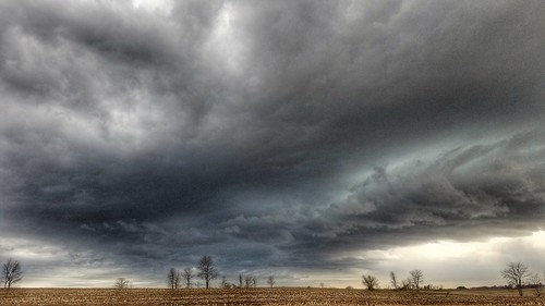 stormfront stormclouds storm darkskies clouds severeweather weather illinois stormscape boom big sky landscape field