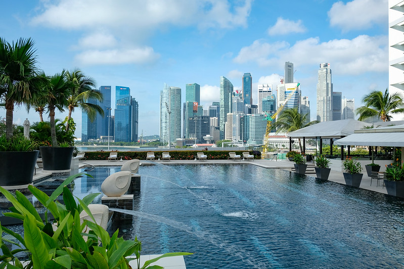 swimming pool - mandarin oriental singapore