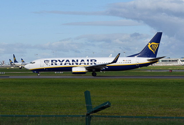 Ryanair Boeing 737-8AS(WL) EI-FRB