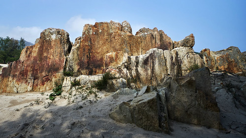 Rocks at Ham Tin Wan, Sai Kung | by Alice 2019