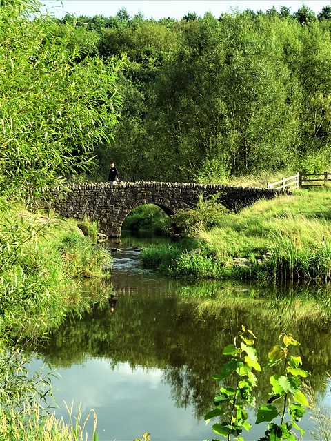 Bridge over the river Soar as it passes between two of the lakes