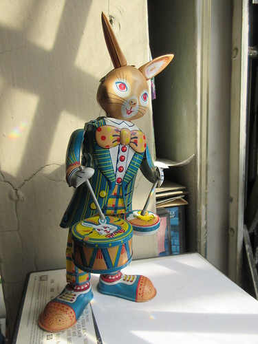 2020 Happy Easter Robot Bunny Wind Up 9055 | by Brechtbug