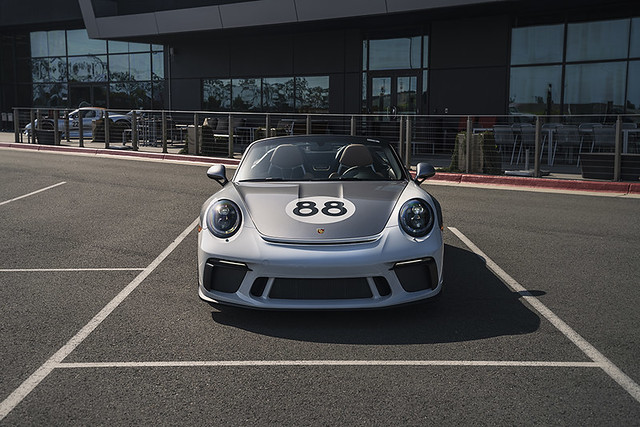 2019-Porsche-911-Speedster-_6