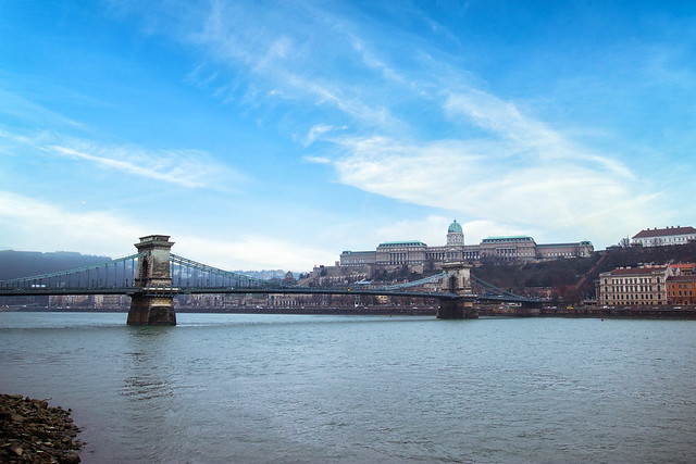 Sobre el Danubio, Puente de las Cadenas y  Palacio Real