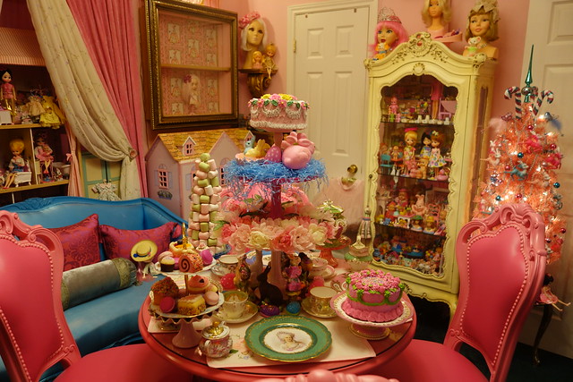 A Virtual Tea Party in Dolly Dreamland!