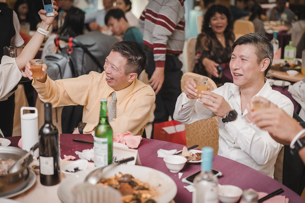 [婚禮攝影]岱均巧涵 迎娶午宴@板橋海昇樓餐廳-最專業的團隊完成每場完美婚禮紀錄，拍的不只好更要快! #即拍即印