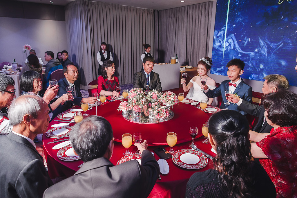 [婚禮攝影]建豪筱甄 迎娶晚宴@板橋晶宴-最專業的團隊完成每場完美婚禮紀錄，拍的不只好更要快! #婚攝作品