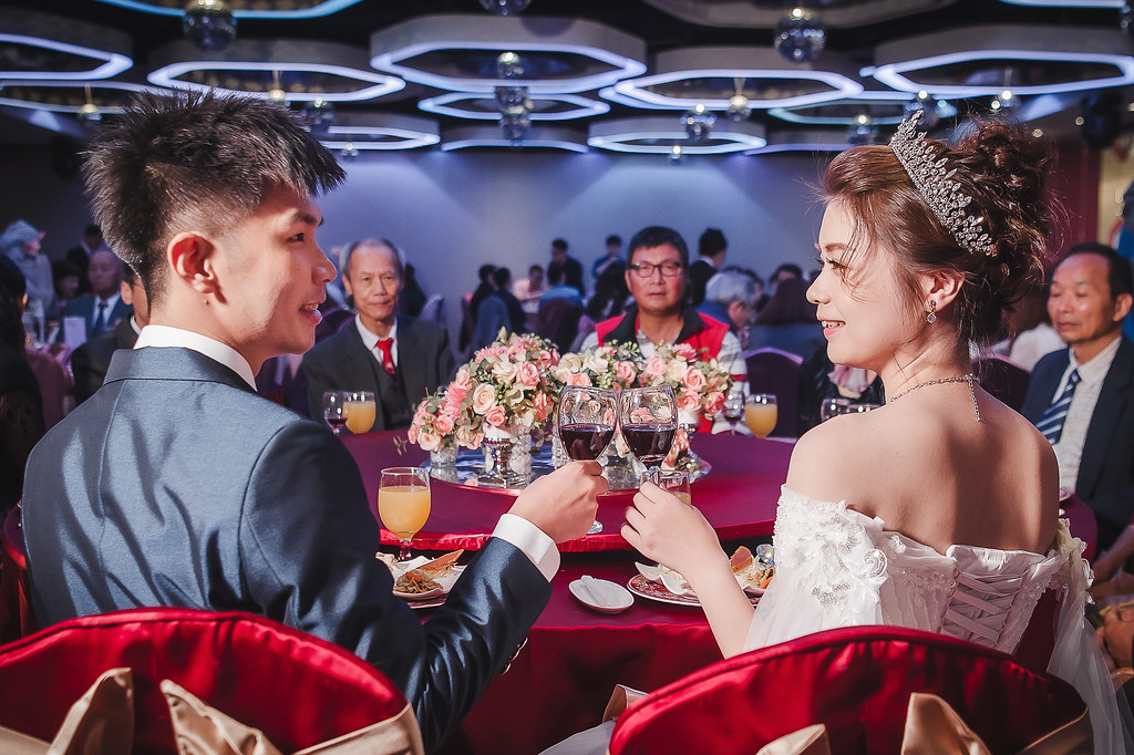 [婚禮攝影]建豪筱甄 迎娶晚宴@板橋晶宴-最專業的團隊完成每場完美婚禮紀錄，拍的不只好更要快! #即拍即印