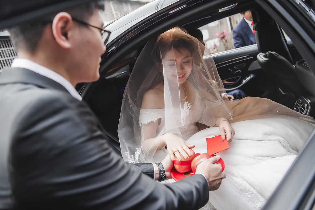 [婚禮攝影]建豪筱甄 迎娶晚宴@板橋晶宴-最專業的團隊完成每場完美婚禮紀錄，拍的不只好更要快! #婚攝