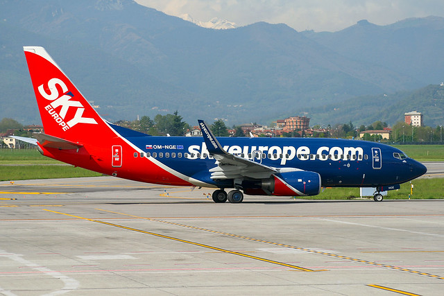 SkyEurope Airlines - Boeing 737-76N/W OM-NGE @ Milan Bergamo