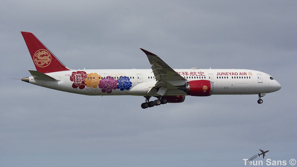 B-1115 - Juneyao Airlines 吉祥航空 - Boeing 787-9 Dreamliner. Painted in 