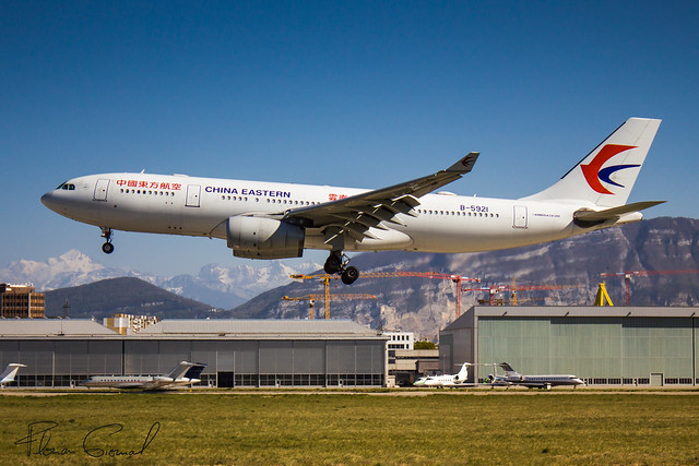 China Eastern Airlines Airbus A330-200 B-5921