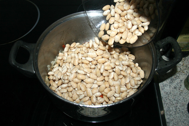 19 - Eingeweichte Bohnen addieren / Add soaked beans