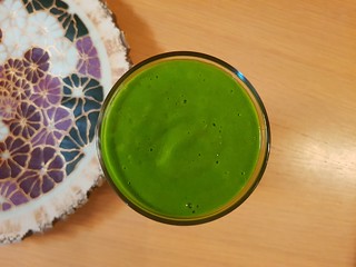 Pear, Avocado, and (Rocket) Green Smoothie