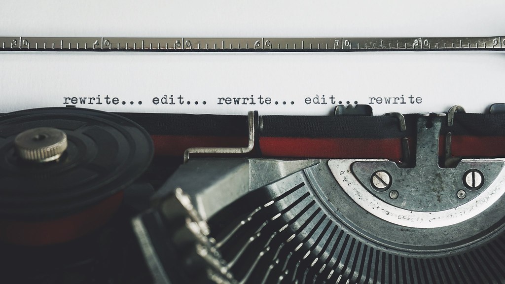 Rewrite edit text on a typewriter - Credit to https://homegets.com/