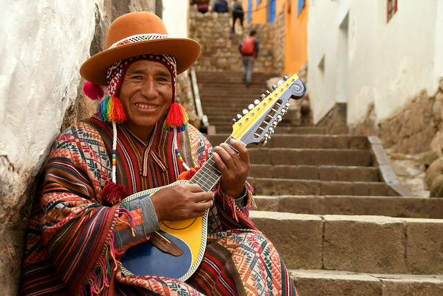 Músico de la calle / Cusco street Musician