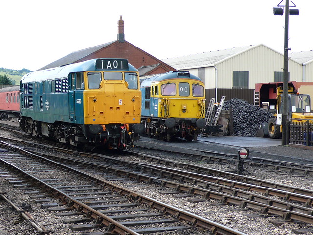 5580 and D6525/33109 'Captain Bill Smith RNR', Gloucestershire Warwickshire Railway
