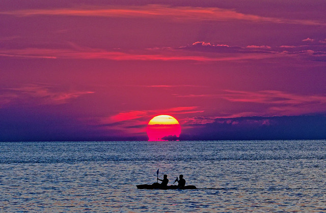 A Paddle at Sunset (Lemnos - Greece) Olympus OM-D EM1.2 & M.Zuiko 40-150mm f2.8 Zoom