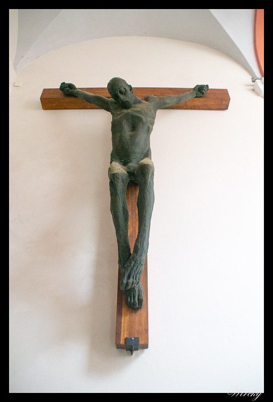 Crucificado en Santuario de la Madonna del Sasso