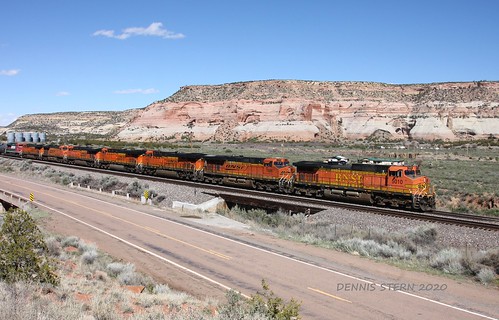 bnsf ge dash944cw gevo es44ac es44c4 locomotive freighttrain railroad train redrocks sandstone gallupsub transcon lupton arizona
