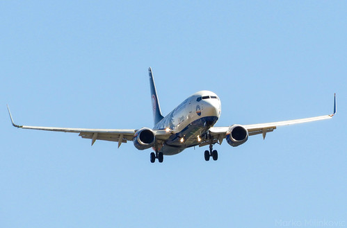 SunExpress Boeing 737 on final for runway 30 | by Marko733
