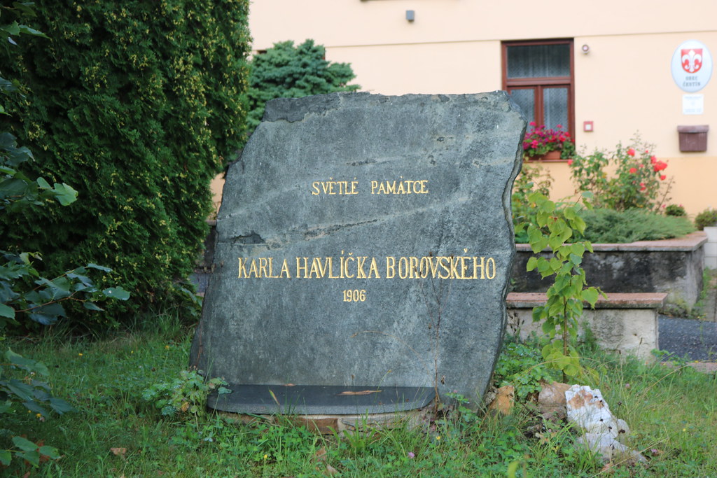 pomník Karla Havlíčka Borovského v Čestíně