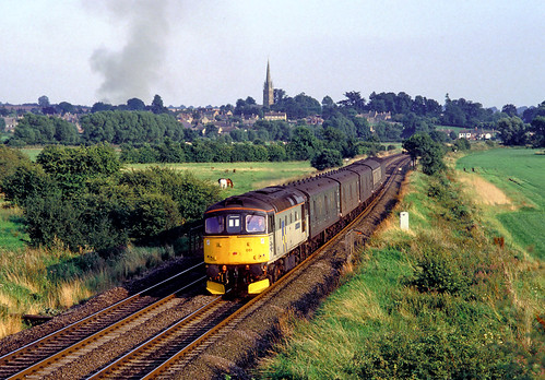 33051 passes Kings Sutton. June 1988 | by 1V44 (Chris Morrison)