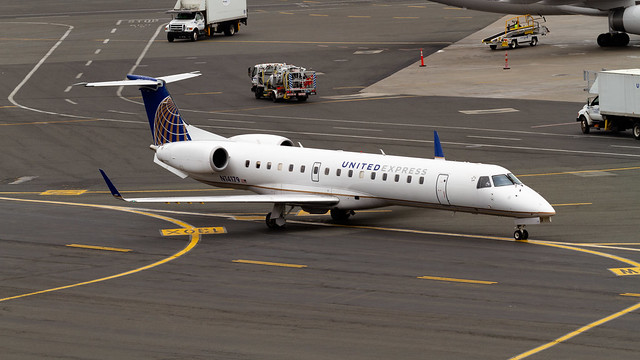 United Express Embraer 145 XR N14179