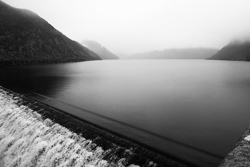 wales dam lake misty reservoir landscape