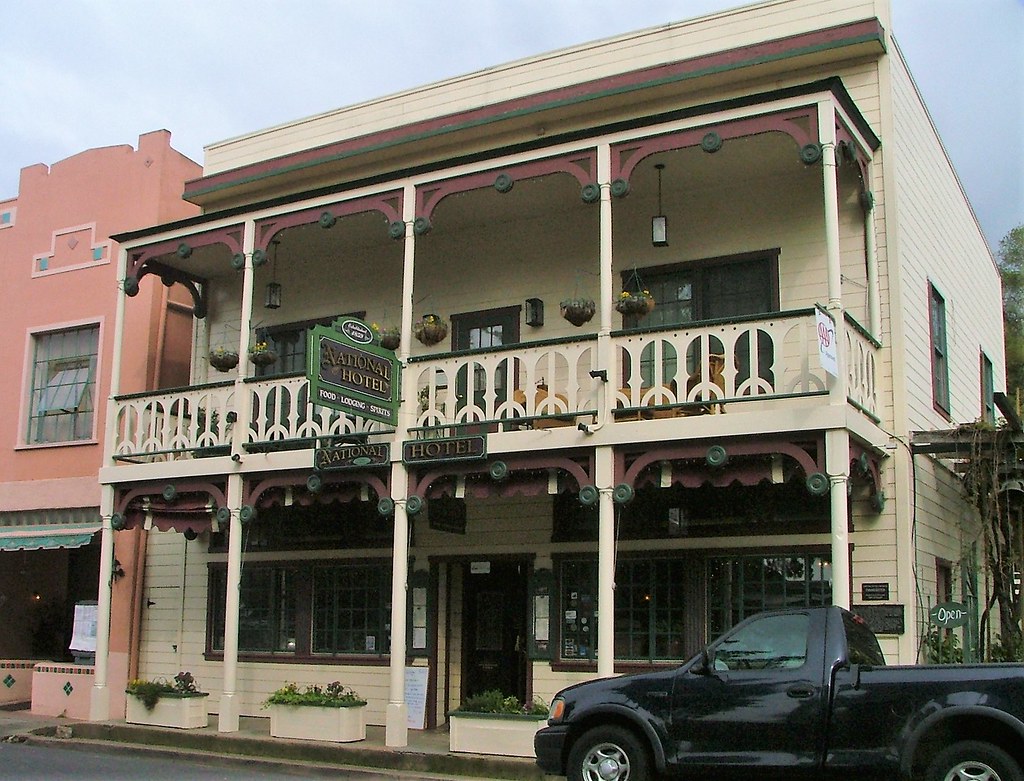 Jamestown: The National Hotel