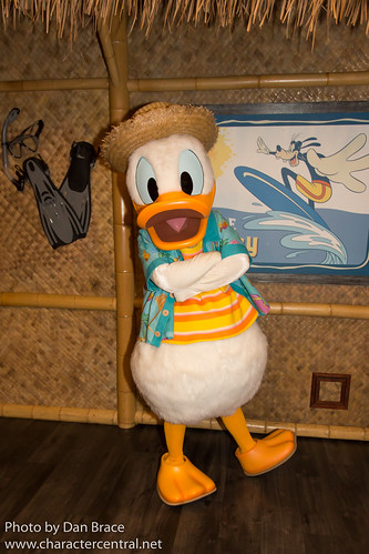 Donald Duck's Seaside Breakfast | Disneyland Resort. March 2… | Flickr