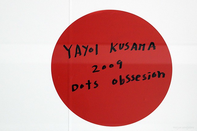 Sign 'Dots Obsession' (Yayoi Kusama)