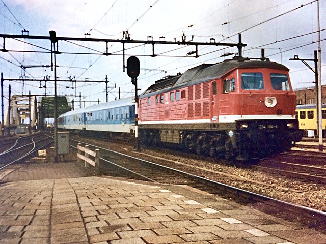 DB 234 180